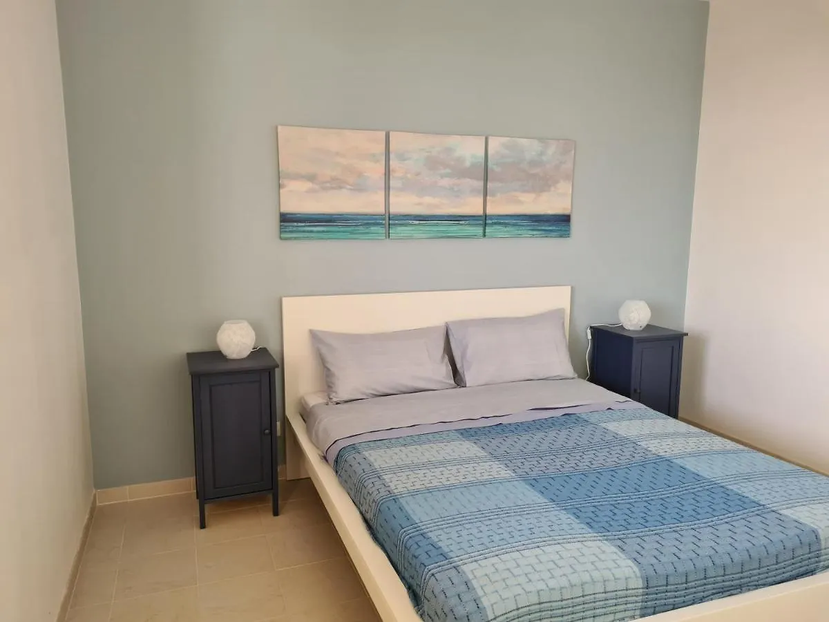 Appartement La Finestra Sul Mare à Marina di Ragusa 0*,