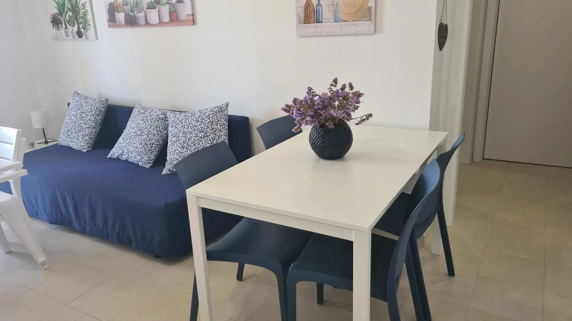 Appartement La Finestra Sul Mare à Marina di Ragusa 0*,  Italie